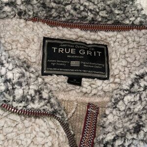 True Grit Medium Pullover